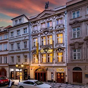 Hotel U Cerneho Orla, Praga