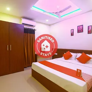 Oyo Ramis Residency Kannur