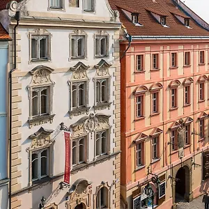 Hotel apartamentowy Lobster, Praga