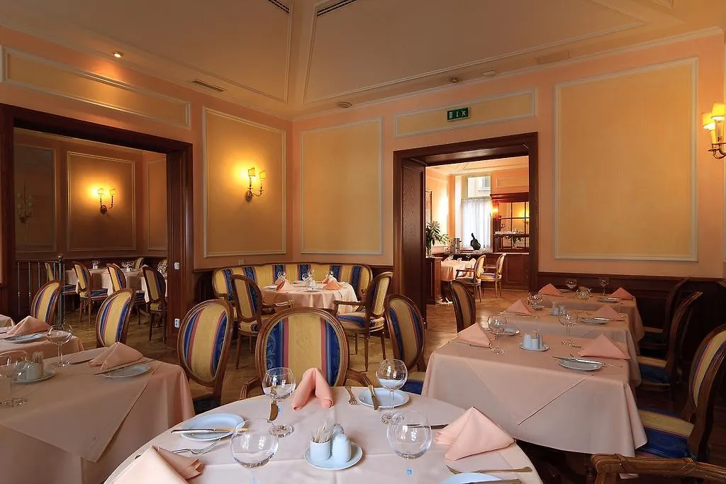 ****  פראג Hotel Kinsky Fountain צ'כיה