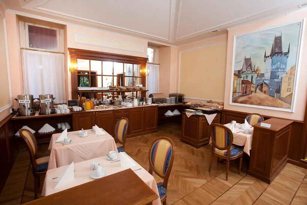 ****  פראג Hotel Kinsky Fountain צ'כיה